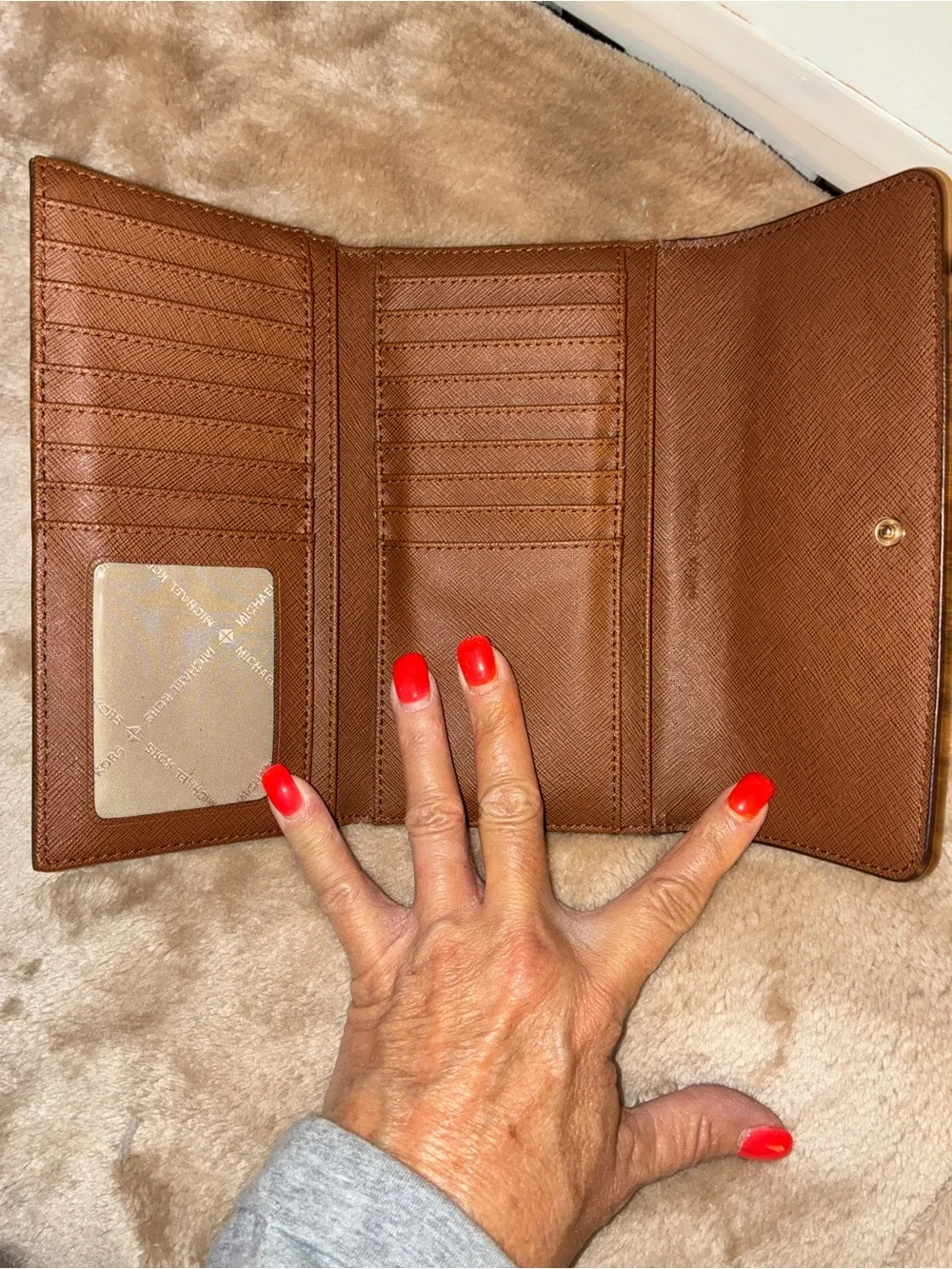 Like New Michael Kors Jet Set Travel Large Trifold Leather Wallet brown